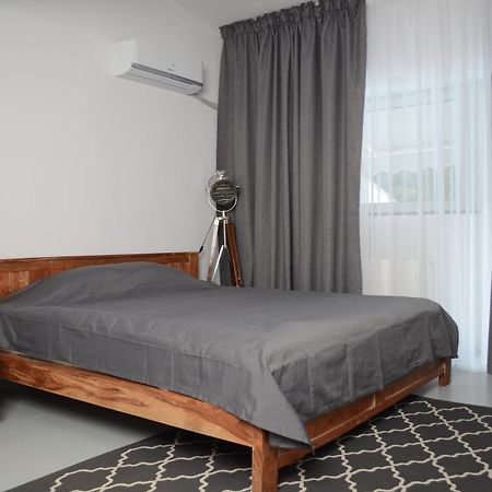 Omega House Hotel Bukarest Kültér fotó